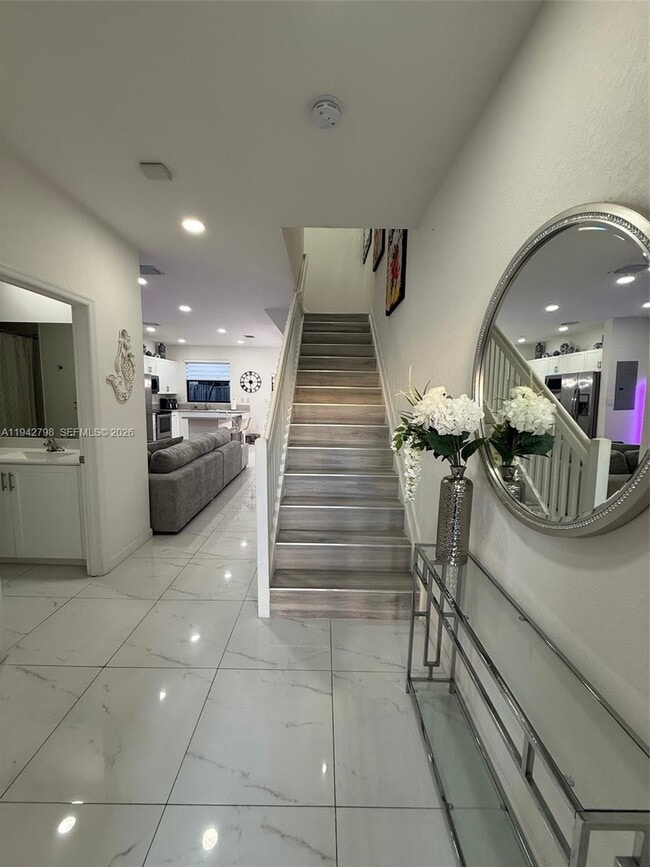 Photo - 21432 NE 2nd Path