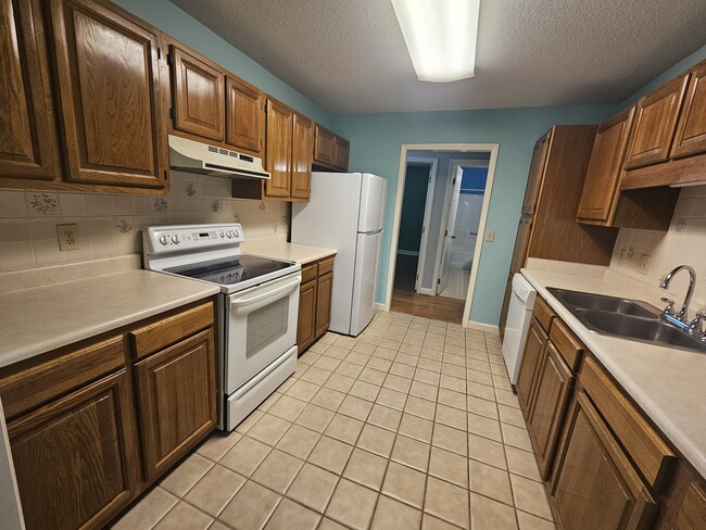 Photo - 6902 Persimmon Pl