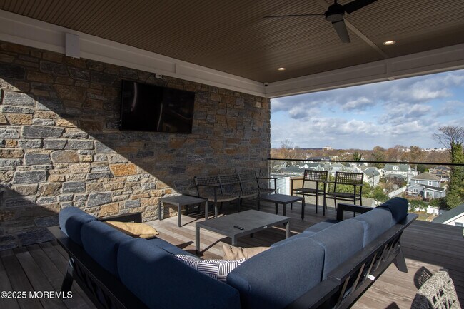 Photo - 258 Morris Ave Unidad 418