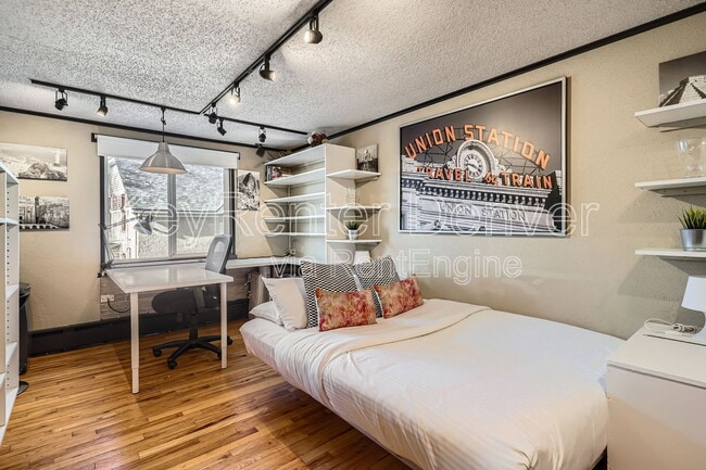 Building Photo - 2482 W Caithness Pl Unit 11