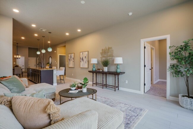 3289 Oakmount Dr SE