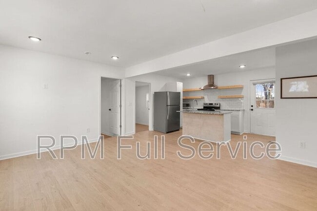 Photo - 2138 25th Ave N