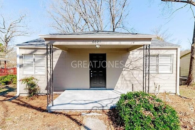 Building Photo - 6621 Seminole Dr