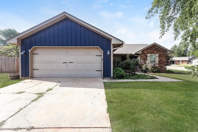 Building Photo - 1901 Gray Fox Dr Rental