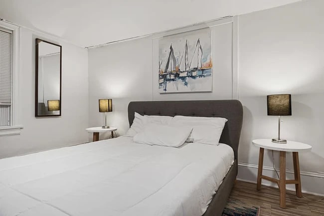 BD FURNISHED Option - 4907 Atlantic Ave Unit 2