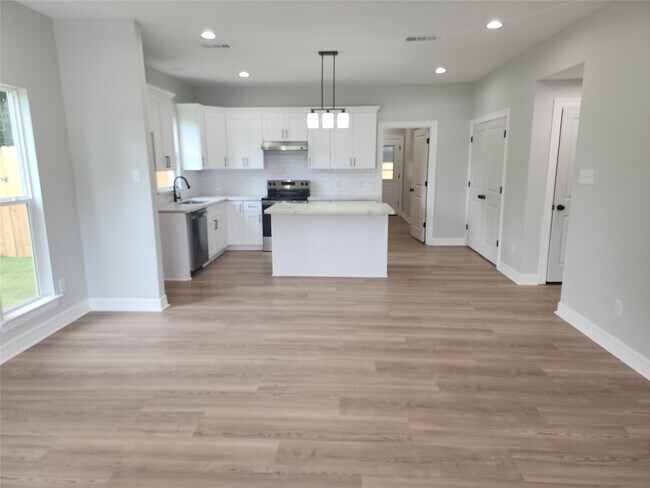 Photo - 2651 Beaumont Ave