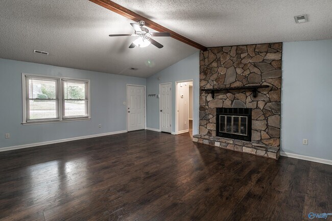 Photo - 313 Red Oak Rd