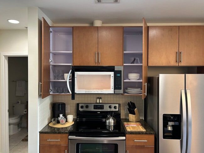 Photo - 357 W Martin Luther King Jr Blvd Unidad ID1344168P