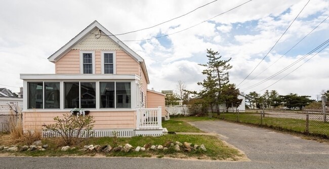 Photo - 257 Winter St