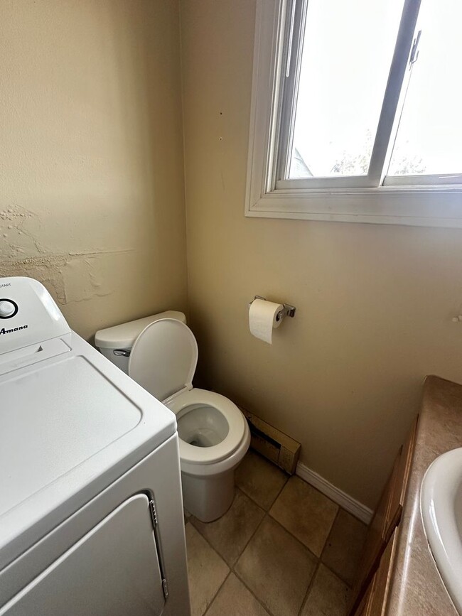 Photo - 4 Bedroom Condo near campus Unit MAC1601