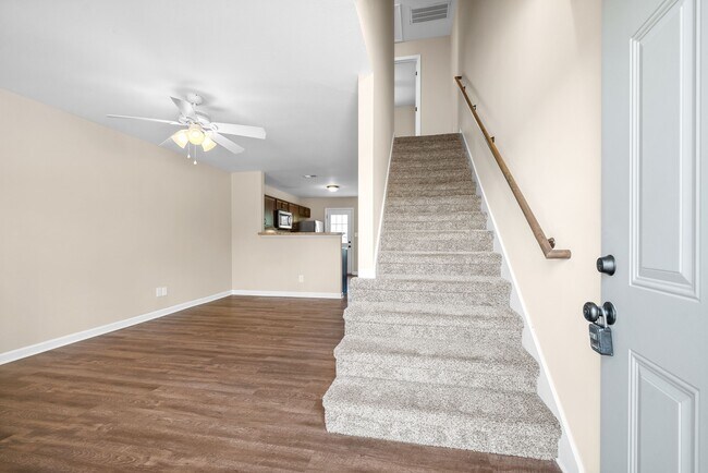 Photo - 310 Rowand Ct
