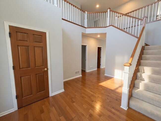 Photo - Rare executive rental in chanhassen! 5 beds no upgrade left behind!!!