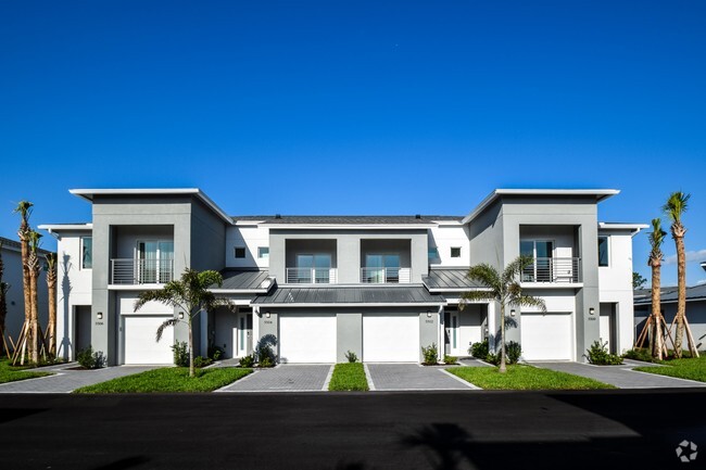 Building Photo - Torino Lakes Townhomes