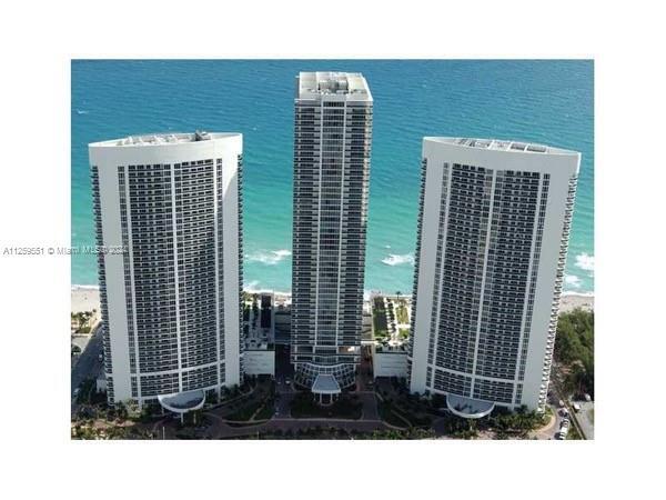 Building Photo - 1830 S Ocean Dr Unit 4403 Rental