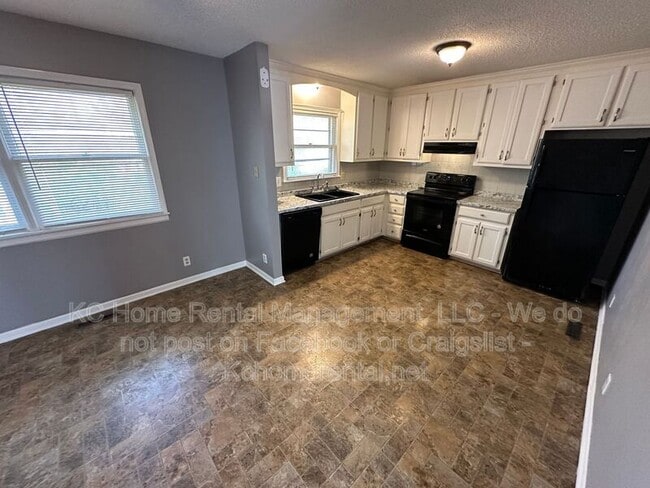 Photo - 10210 Fremont Ave