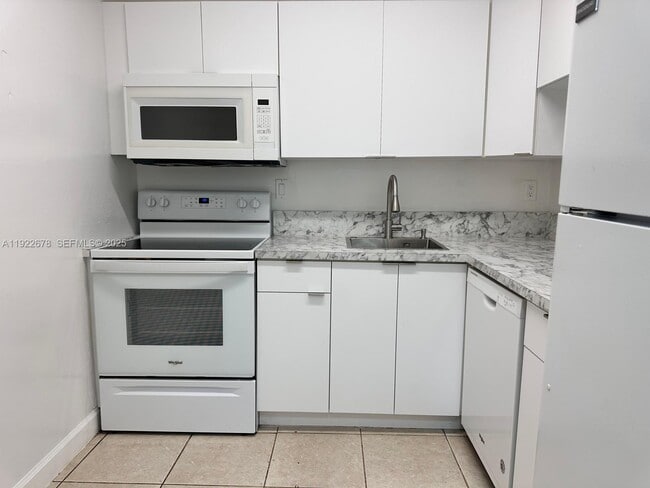Photo - 10900 SW 104th St Unit 116