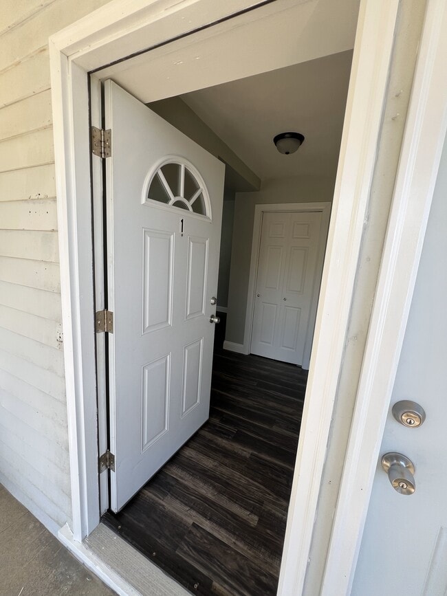 Photo - 143 Seminary Ave Unidad 1