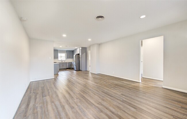 Photo - 6026 Clarewood Dr