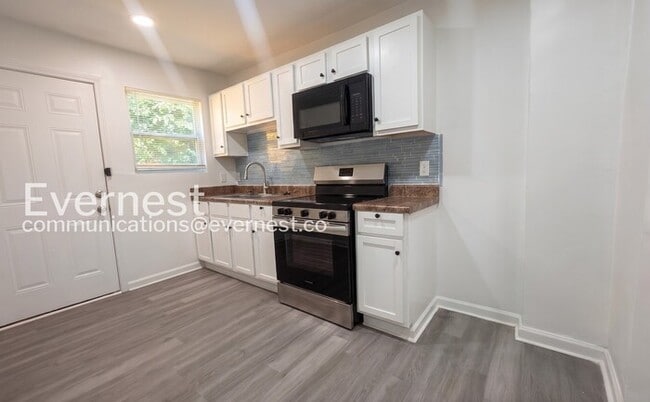 Photo - 129 Majuba Ave