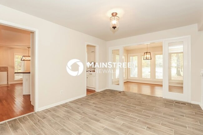 Photo - 3 Bedroom Pet-Friendly Home in HERMITAGE, TN with Main Street Renewal