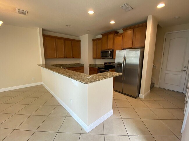 Photo - 3/2.5 Eagle Creek Townhome