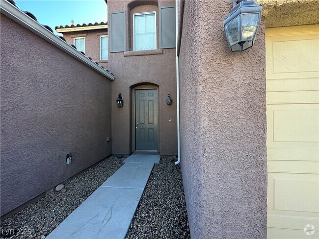 Building Photo - 5553 Chapin Mesa Ave Rental
