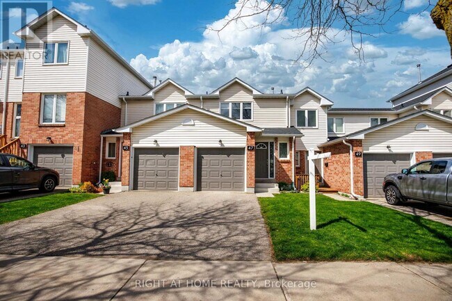 Photo - 47 Stewart MacLaren Rd