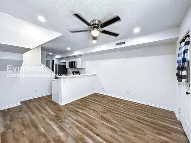 Photo - 230 Debus Dr