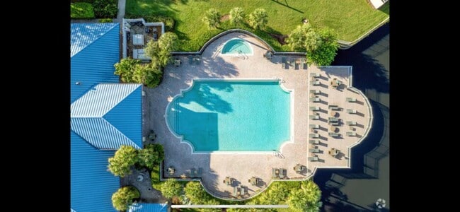 Building Photo - 4247 Gumbo Limbo Dr