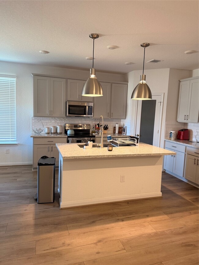 Photo - 3223 Field Thistle