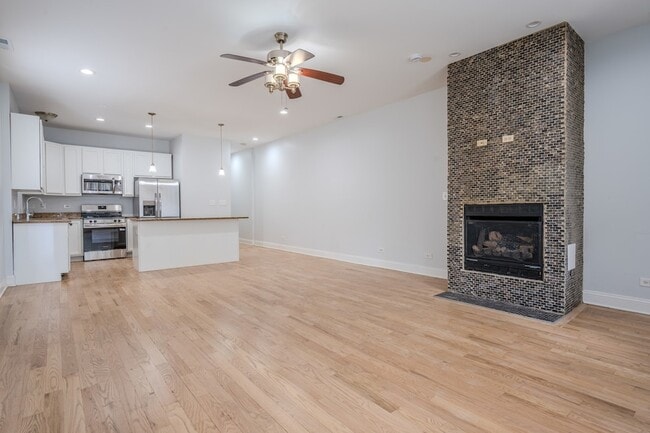 Photo - 5408 S Michigan Ave Unit 2S