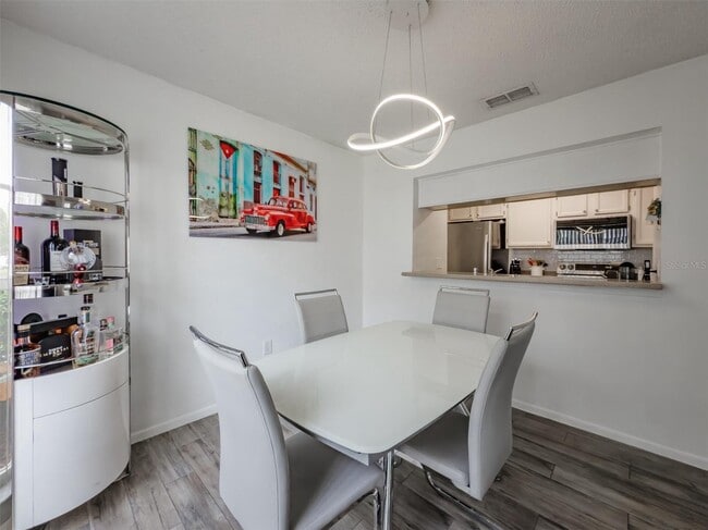 Photo - 724 Kensington Lake Cir