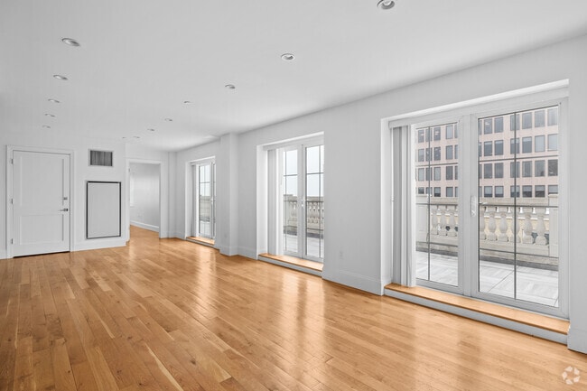 2BR, 2BA - 1,575SF - Living Room
