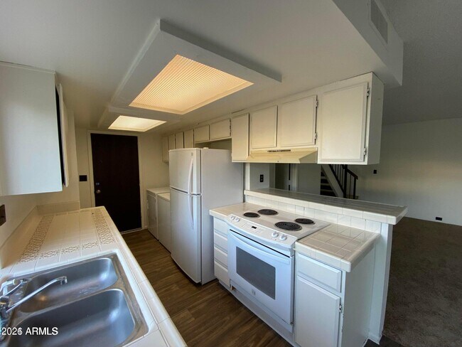 Photo - 4852 E Euclid Ave