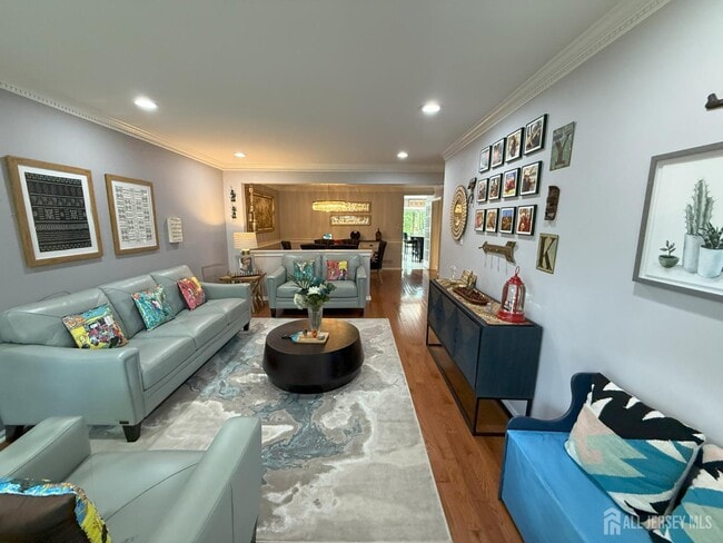 Photo - 37 Dorchester Dr