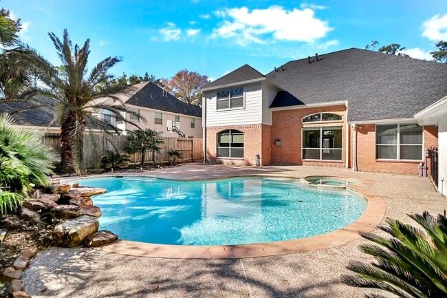 803 Chisel Point Dr
