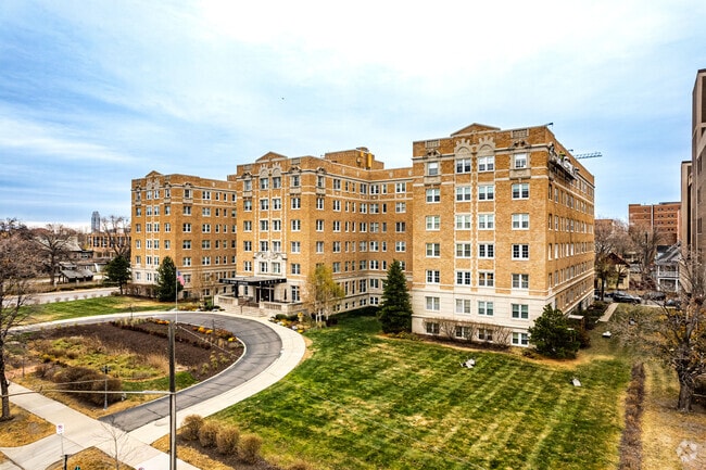 Photo - 2615 Park Ave