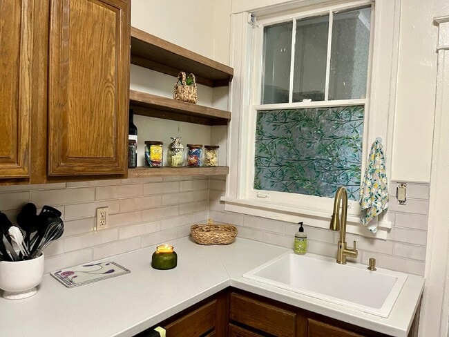 Photo - 1720 Harbert Ave