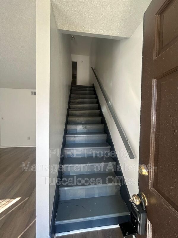 Photo - 1926 E 48th St