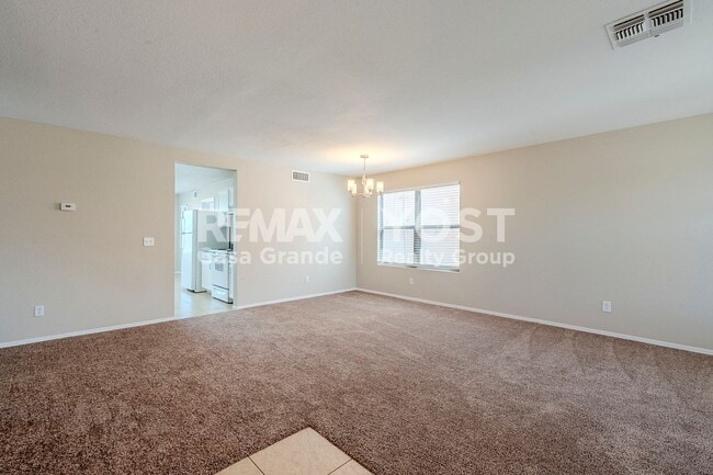 Photo - Spacious Living in SK Ranch!