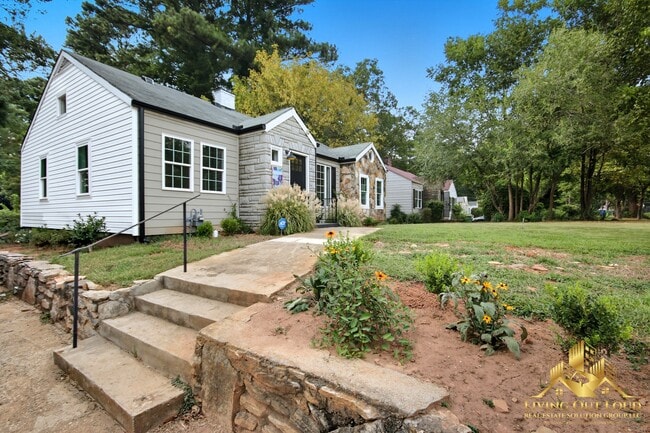Building Photo - 1439 Westridge Rd SW Rental