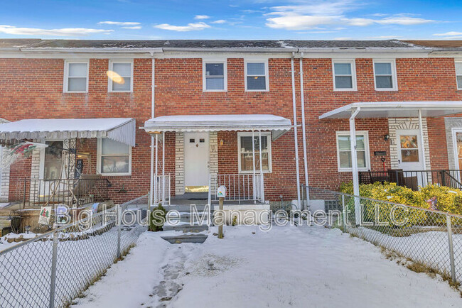 Photo - 36 S Hawthorne Rd Townhome