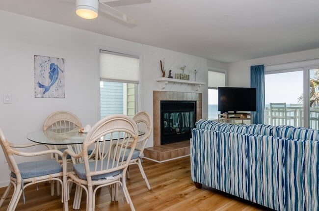 Photo - 2102 Surfrider Ct