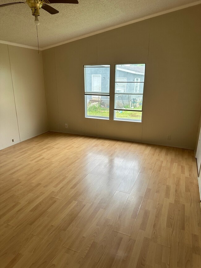 Photo - 120 Forest Creek Ln