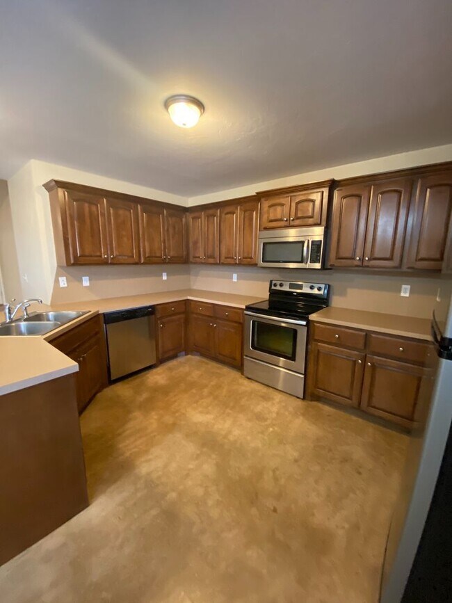 Photo - 2428 Ellis Dr Unit #200