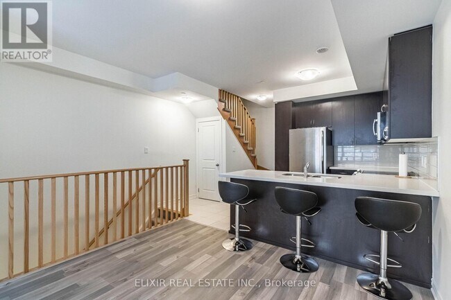 Photo - 2285 McNab Ln