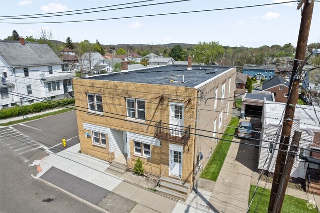 Building Photo - 416 Oak Hill Ave Unit 1 Rental