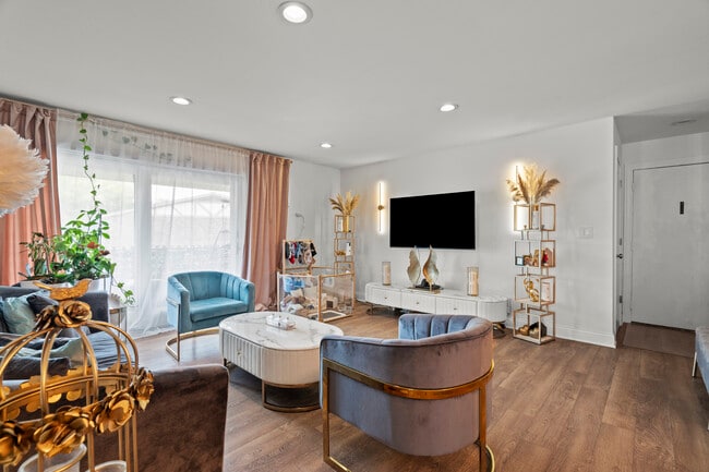 Photo - 9S220 S Frontage Rd