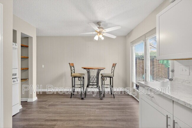 Photo - 500 Paragon Mills Rd Unidad B1