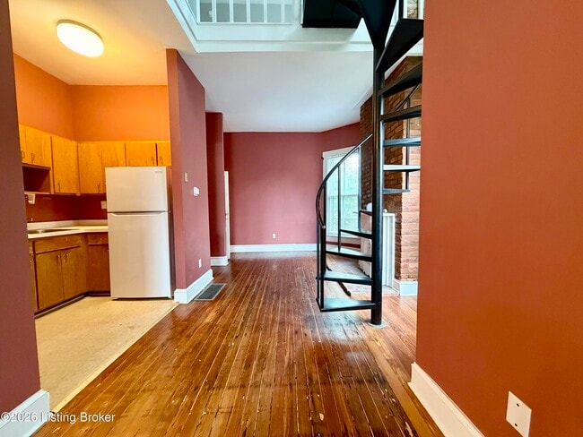 Photo - 1039 E Breckinridge St Unidad 1